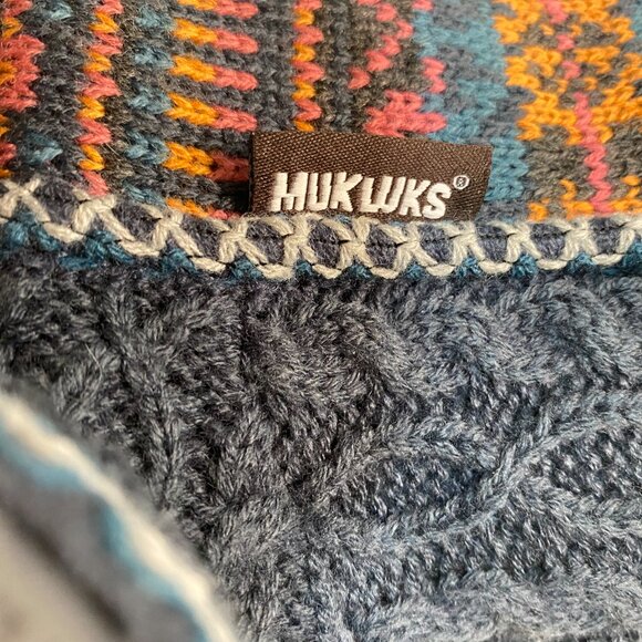 MUKLUKS SLIPPERS SIZE SMALL 5-6 FLATS WEAR INSIDE OR OUT. - Picture 3 of 5